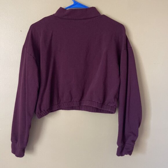 Womens crop burgundy sweatshirt - Picture 2 of 3
